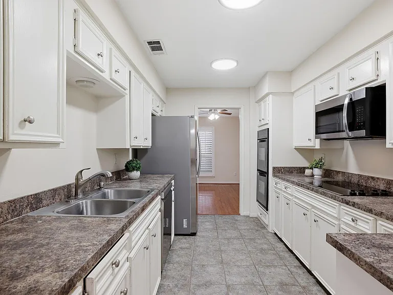 14121 Lost Meadow Ln — Photo 20