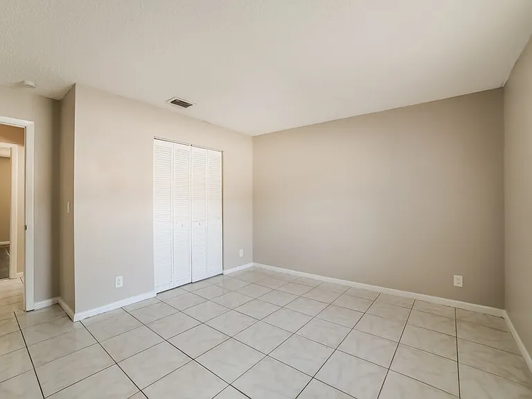 5901 Lincoln Cir W — Photo 12