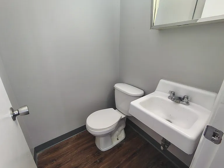 4960 Hinsdale Ave #8 — Photo 4