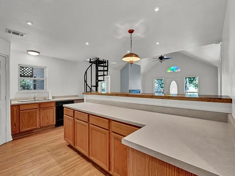 1029 Shoreline Dr — Photo 18