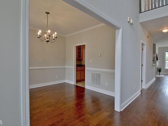4th image of 44 Oak Shores Dr