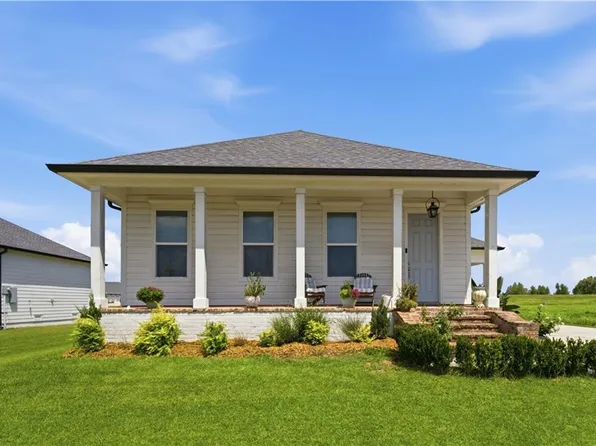 125 Audubon Pl, Belle Chasse, LA 70037