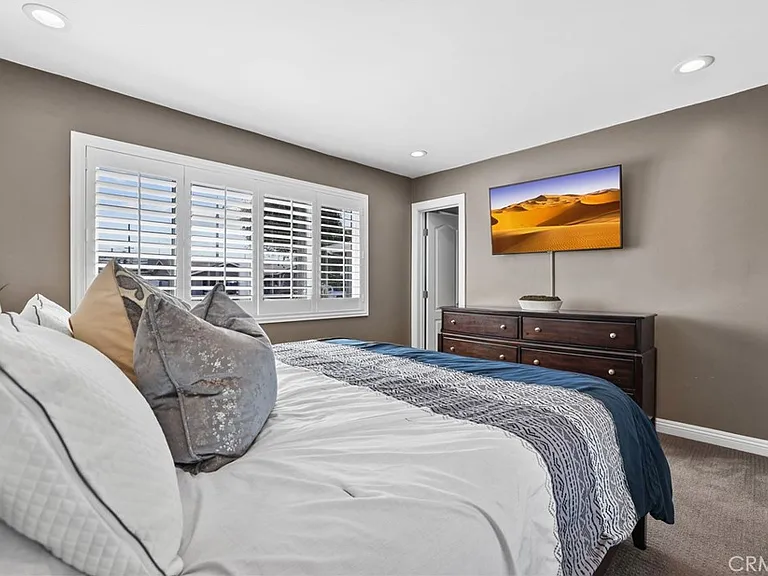 5251 Anthony Ave — Photo 34