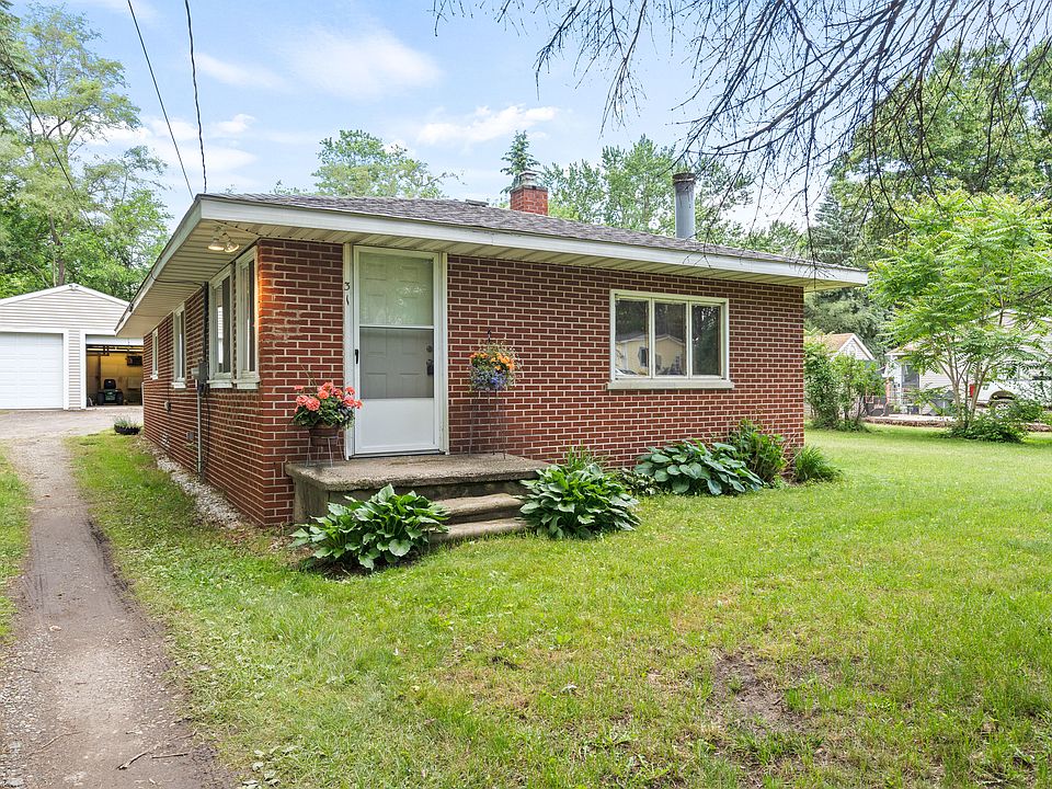 1st image of 31 Myrick St
