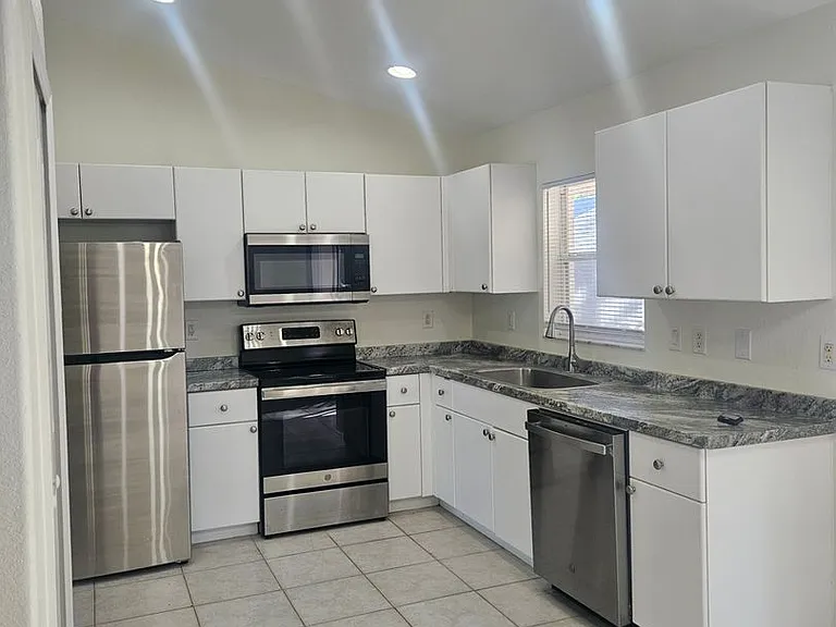 4138 Azora St — Photo 17