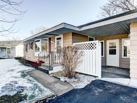 5th image of 8793 Hale Ct S