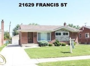 21629 Francis St, Saint Clair Shores, MI 48082