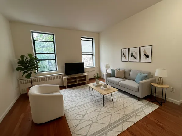 336 East 61st Street image 1 of 5