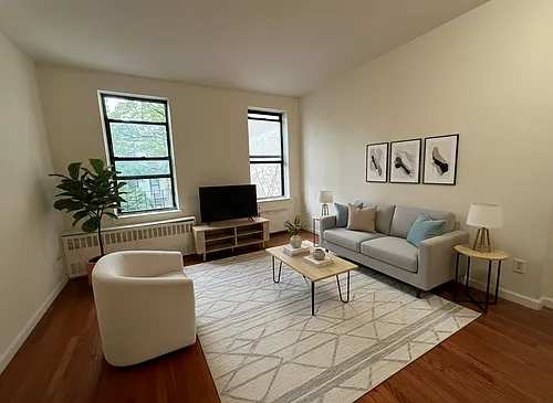 336 E 61st St #10 Photo 1
