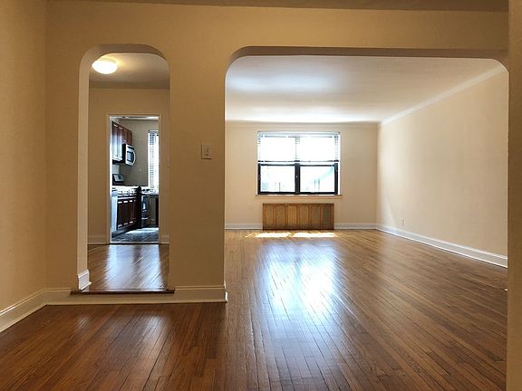 5th image of 6939 Yellowstone Blvd #106