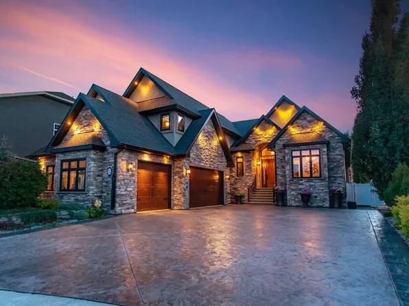 32 E Sagewood Close, Red Deer, AB T4R 0M5