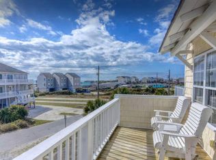 809 N Topsail Dr, Surf City, NC 28445