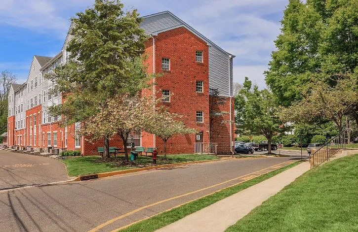 2112 Reamer Dr #1B — Photo 2