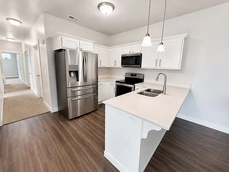 1806 W Newcastle Ln #B304 — Photo 8