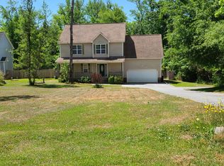 335 Osprey Point Dr, Sneads Ferry, NC 28460