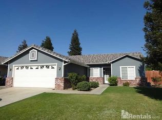 5401 Sugar Pine Dr, Bakersfield, CA 93313