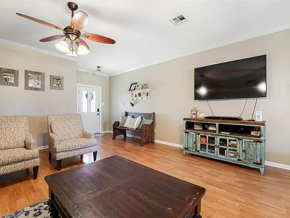 3rd image of 2539 Mary Ann Dr