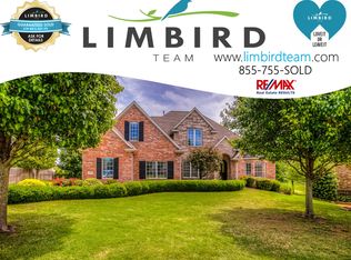 5227 S Waterford Place Ct, Rogers, AR 72758