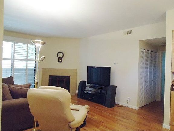 2nd image of 1795 Braddock Ct