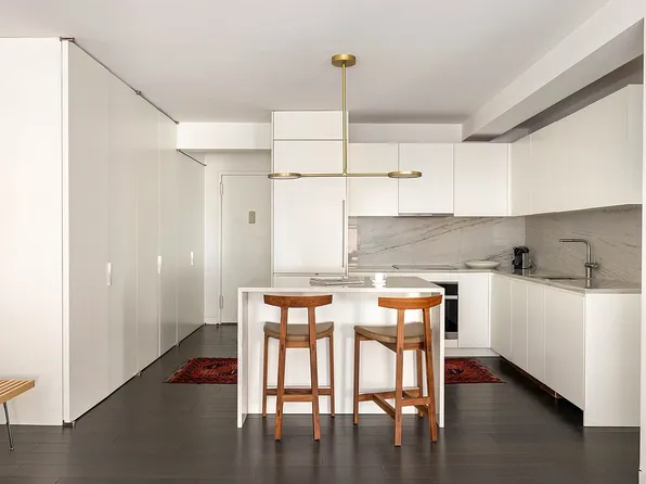2 Tudor City Pl APT 8DS, New York, NY 10017