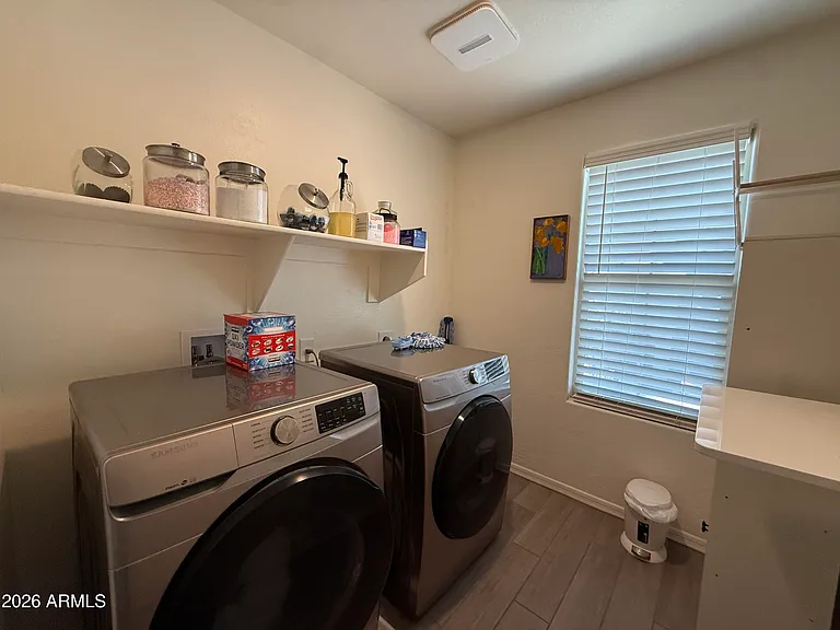 8804 W Jefferson St — Photo 20