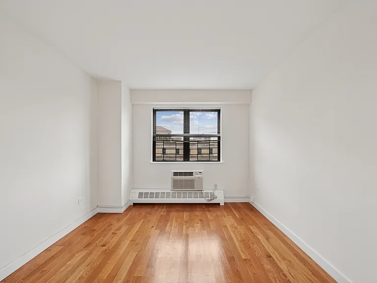 1770 Grand Concourse #2J — Photo 7