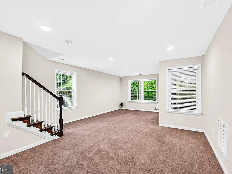 24821 Mason Dale Ter — Photo 37