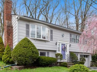 57 Wilson St, Clinton, MA 01510