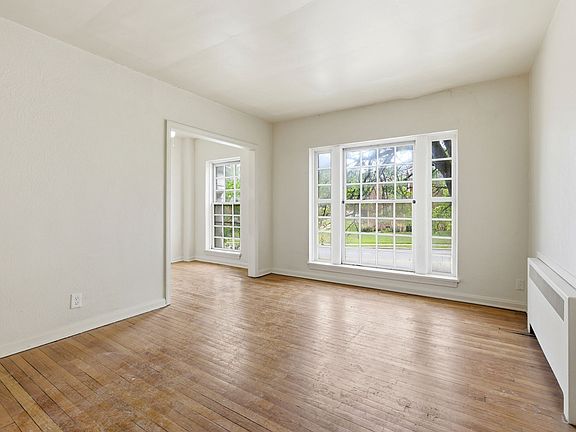 2nd image of 2670 Noble Rd #103