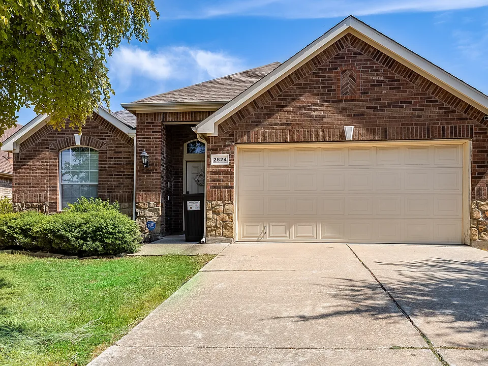 2824 Dawn Spring Dr