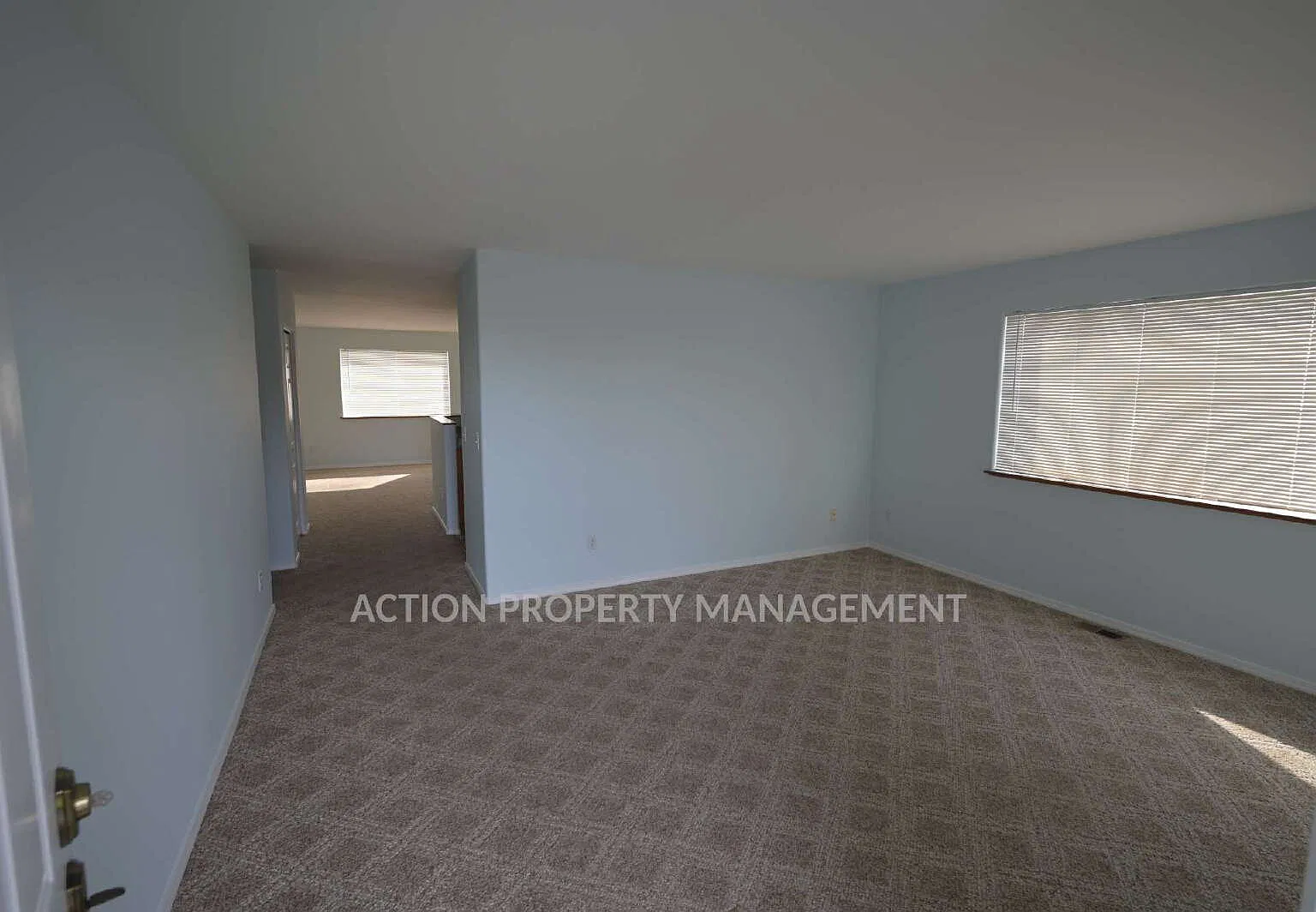 3 bed, 2.0 bath, 1652 sqft, $2,250 — Photo 3