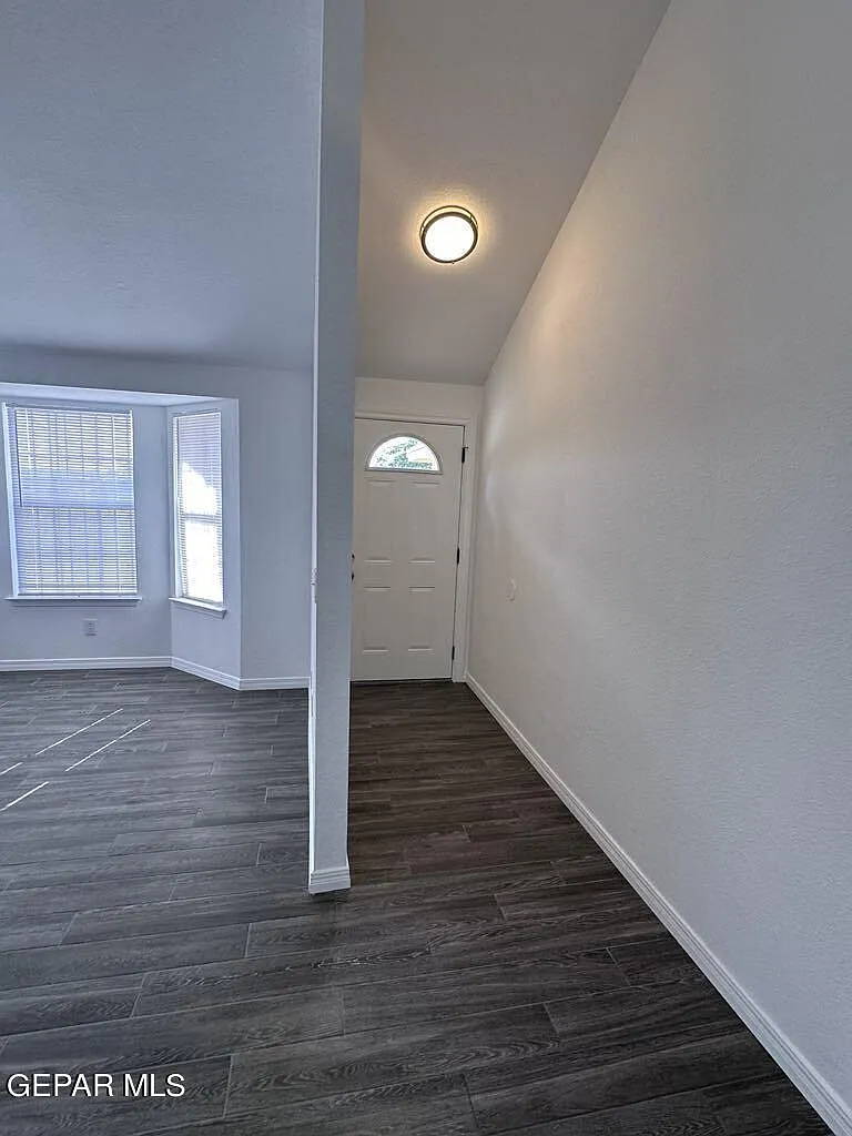 2 bed, 2.0 bath, 1190 sqft, $1,600 — Photo 3