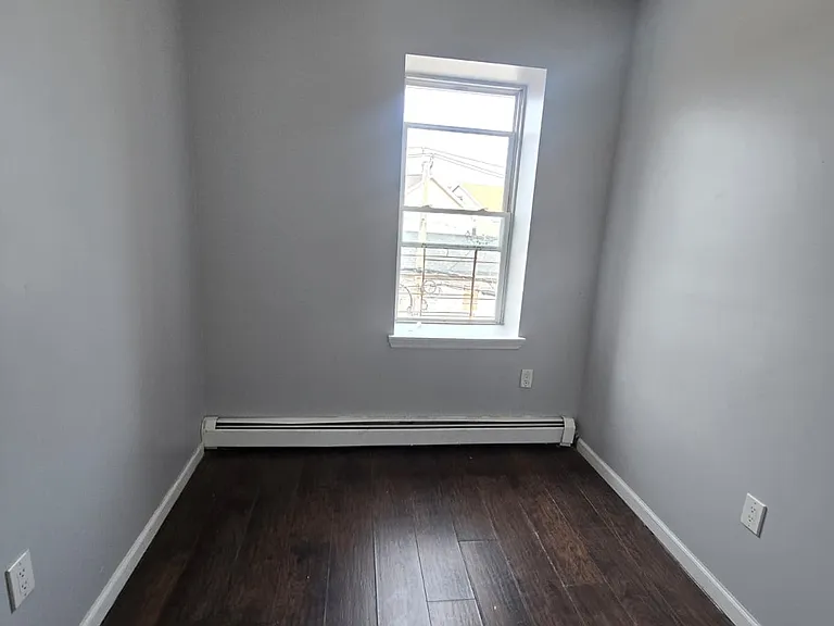 8 Chadwick St #3 — Photo 5