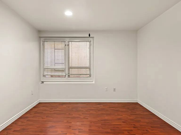 2673 Menlo Ave #3 — Photo 22