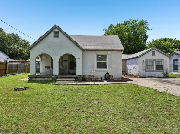 1215 Churchill Rd, River Oaks, TX 76114