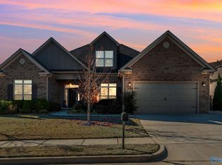 3015 Chimney Cove Cir, Brownsboro, AL 35741