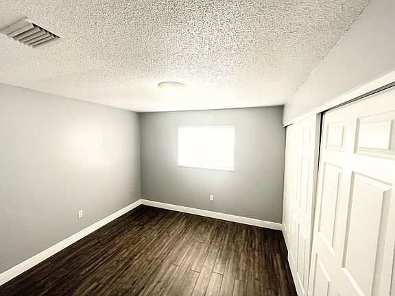 2nd image of 715 Oakdale Ave APT 16