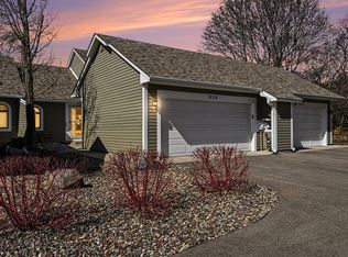 938 Winterberry Dr, Woodbury, MN 55125