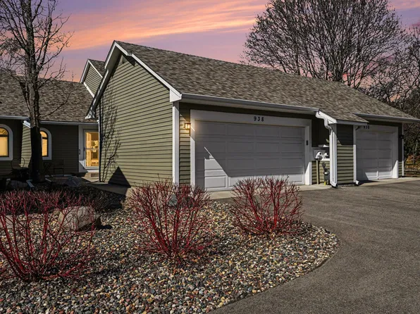 938 Winterberry Dr, Woodbury, MN 55125