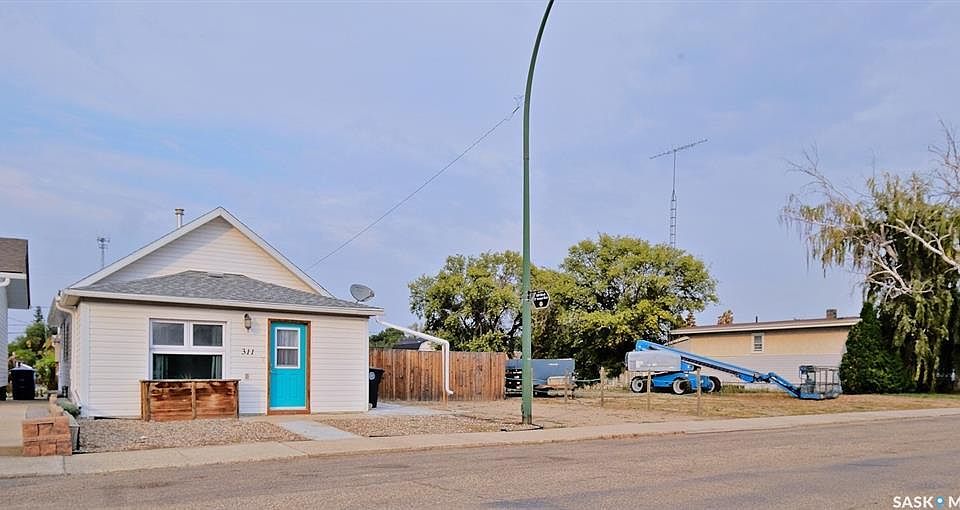 1st image of 311 5th Ave W
