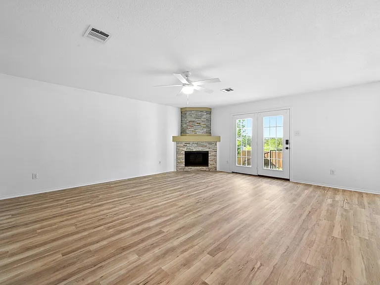 2412 Regal Park Ln — Photo 7