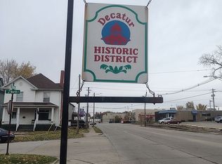 440 N Pine St, Decatur, IL 62522