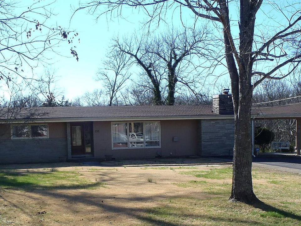 1st image of 212 S Linda Dr