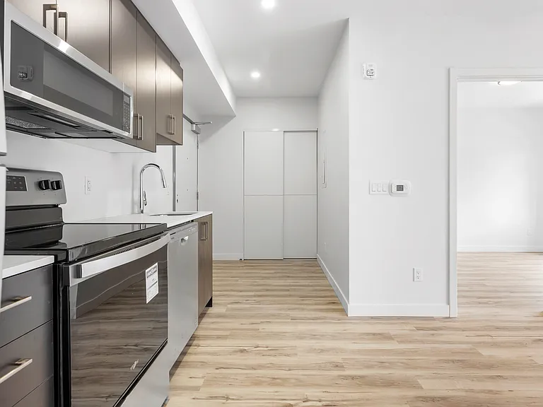 177 Armstrong St — Photo 22