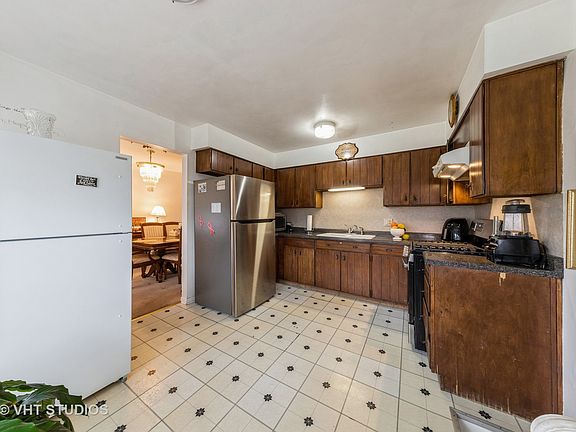 4th image of 19001 Loras Ln