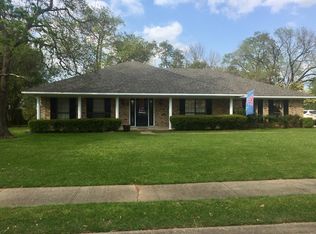 219 Summit Dr, Bossier City, LA 71111
