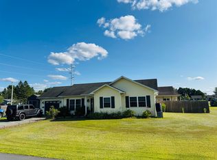 55 Dashner Dr, Derby Line, VT 05830