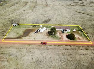 122 E Skeleton Rd, Waukomis, OK 73773