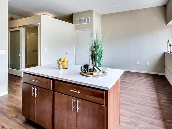 5th image of 345 Cedar St APT 508