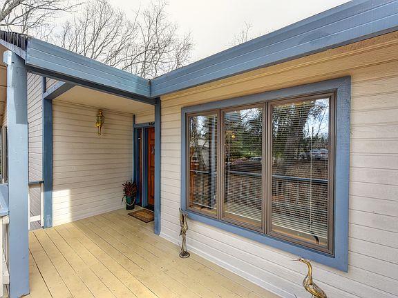 4th image of 1917 Mariposa Ct